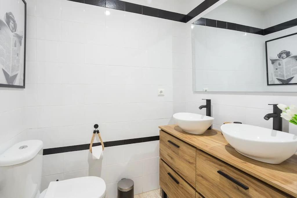 Mediterranean Breeze Beach House Ел Вергер Екстериор снимка