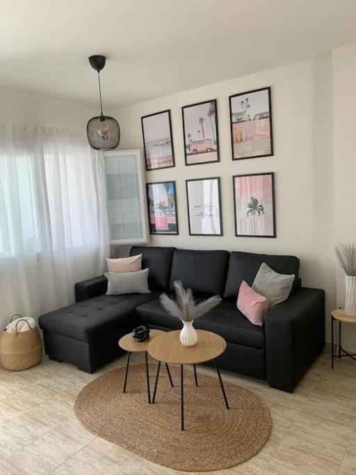 Mediterranean Breeze Beach House Ел Вергер Екстериор снимка